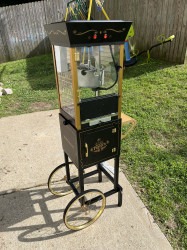 IMG 0176 1718295376 Black/Gold Popcorn Machine